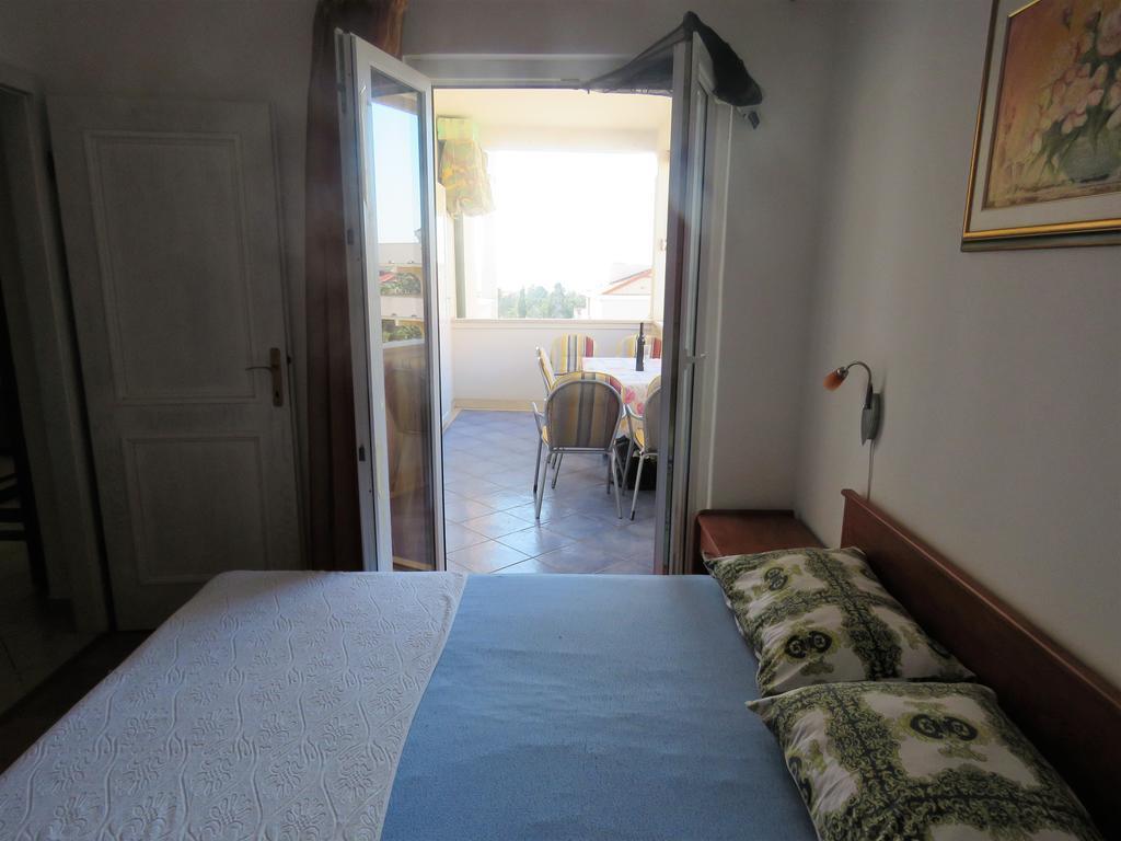 Apartments Party Novalja Εξωτερικό φωτογραφία