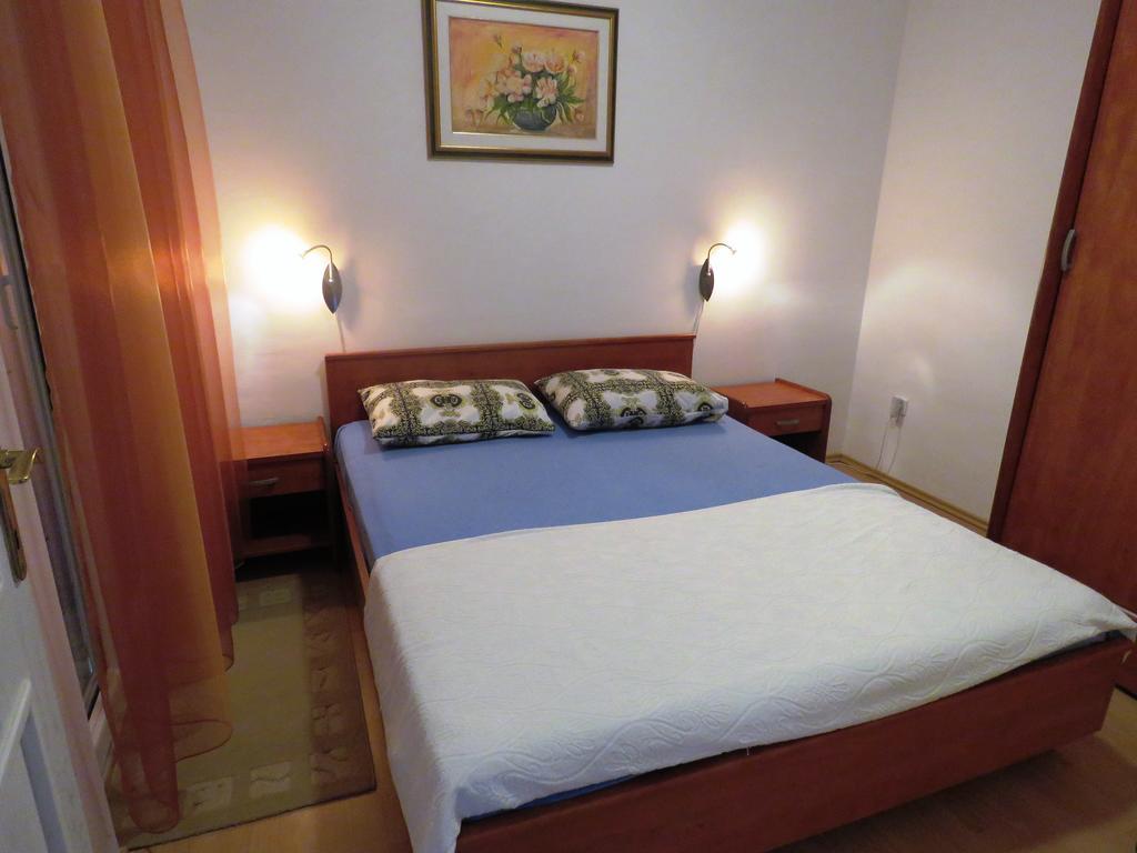Apartments Party Novalja Εξωτερικό φωτογραφία