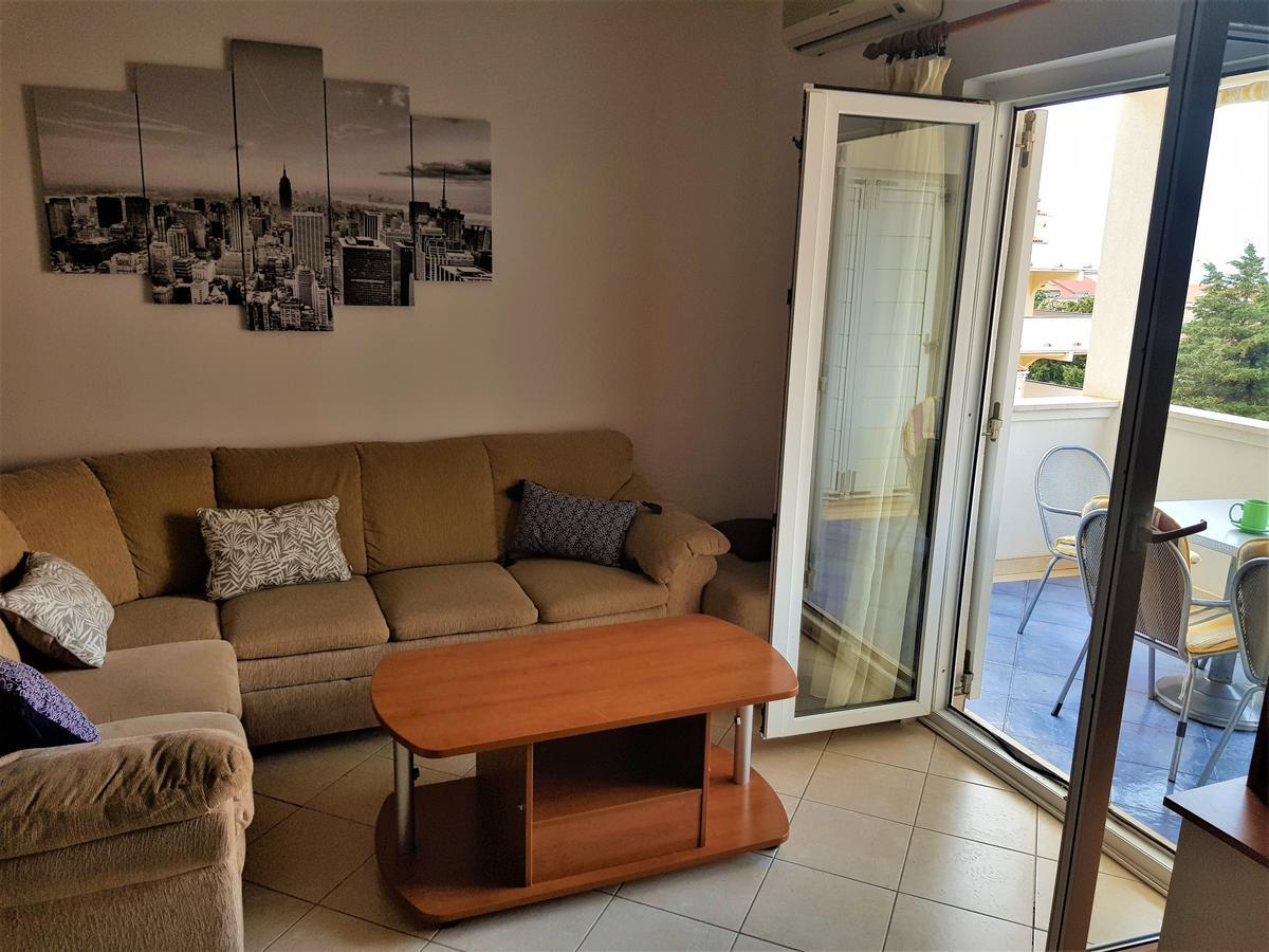 Apartments Party Novalja Εξωτερικό φωτογραφία